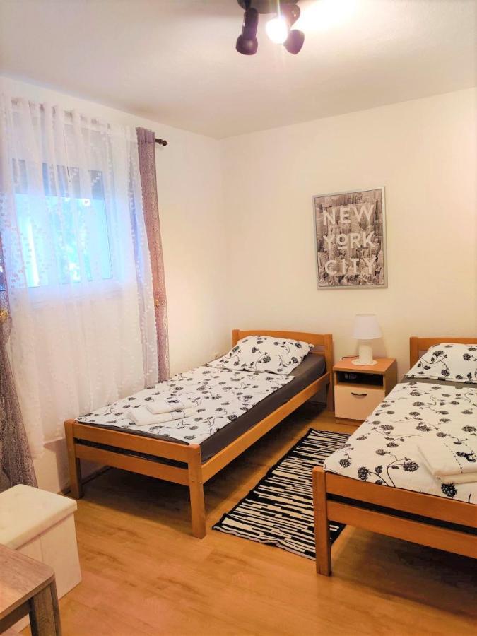 Apartment Marina Buitenkant foto